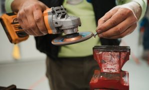 Kenali Lebih Dekat Fungsi Gerinda Tangan Kenali Lebih Dekat Fungsi Gerinda Tangan